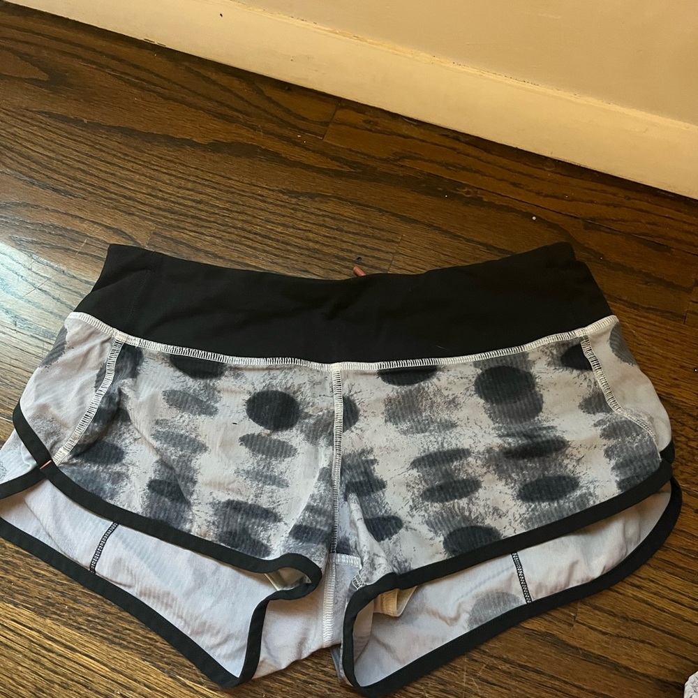 Lululemon Athletica Black and Gray Athletic Shorts Lightweight Moisture-Wicking
